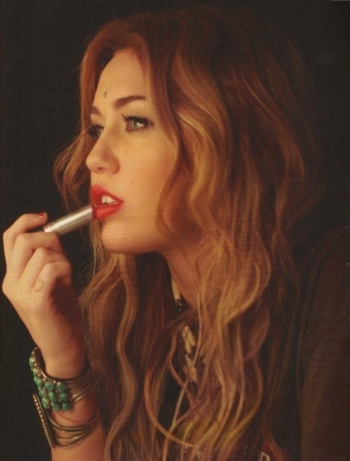 Photo:  Miley Cyrus 02